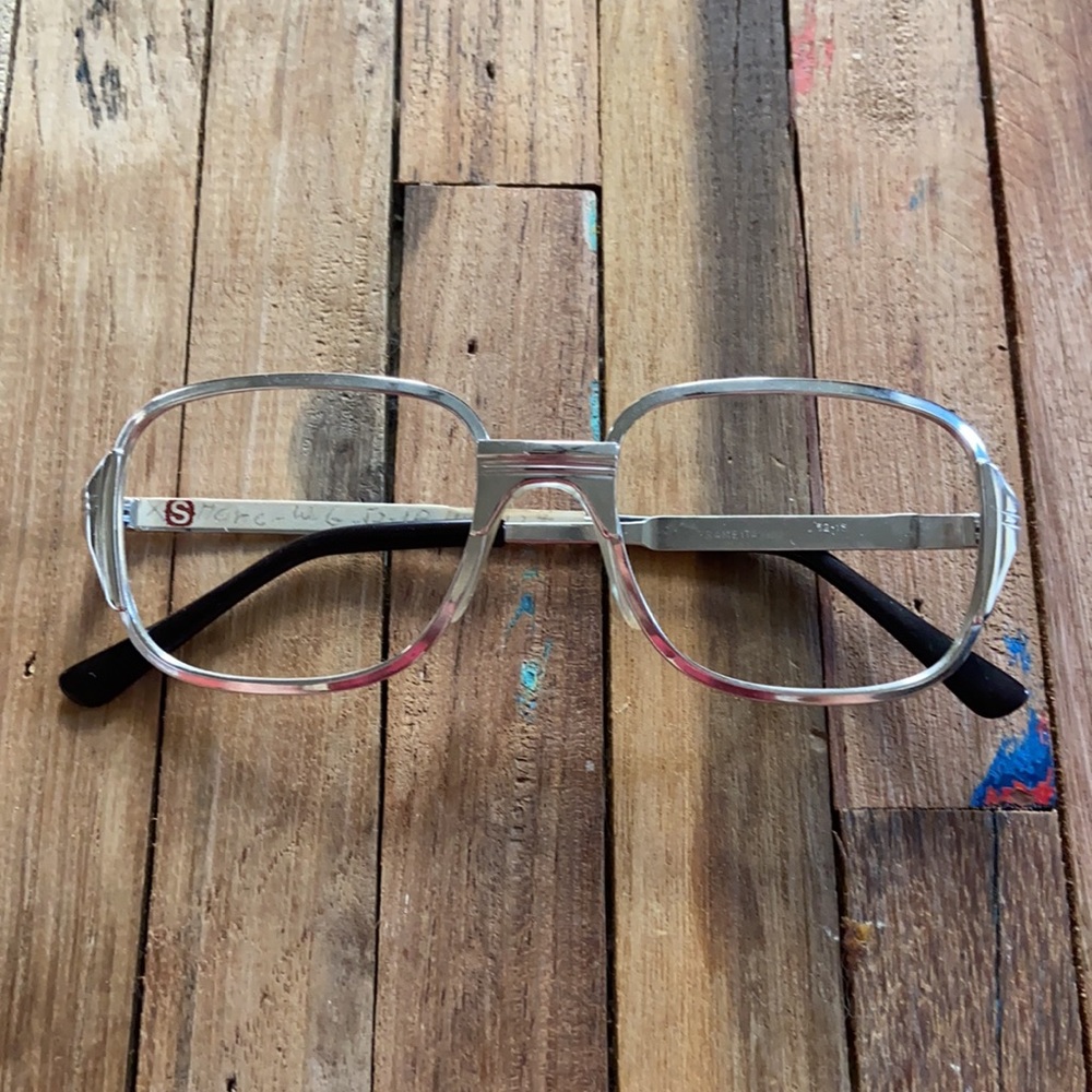 VINTAGE Silver Metal Frame